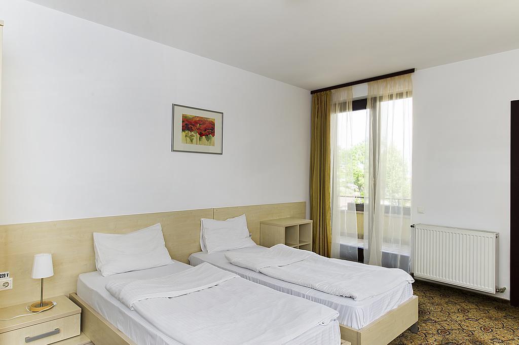 Aseltur Brasov Hotell Exteriör bild