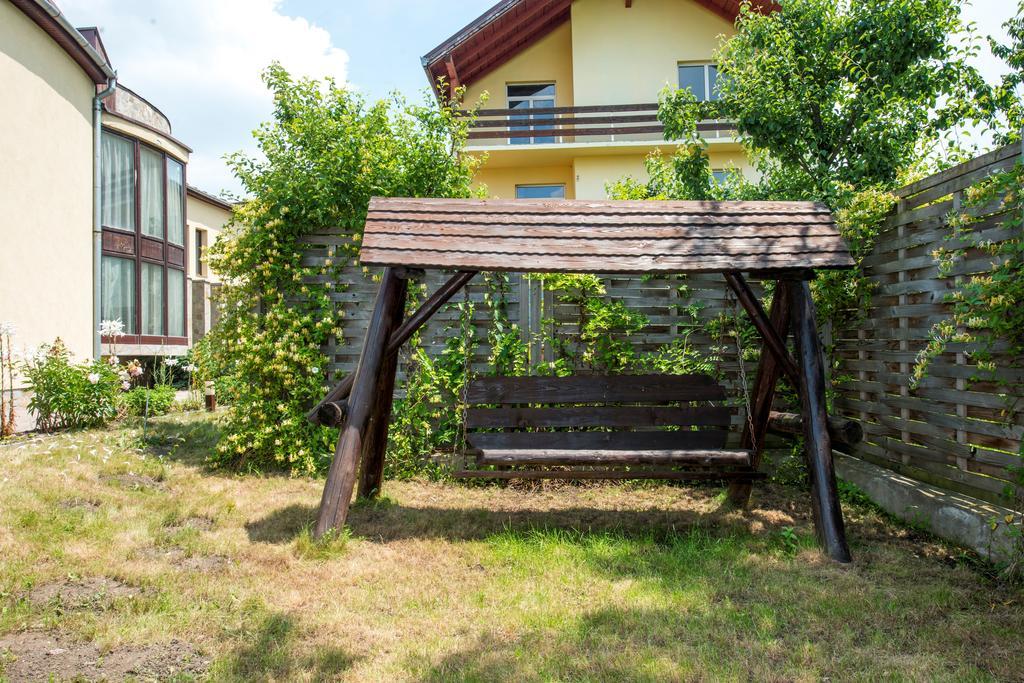 Aseltur Brasov Hotell Exteriör bild