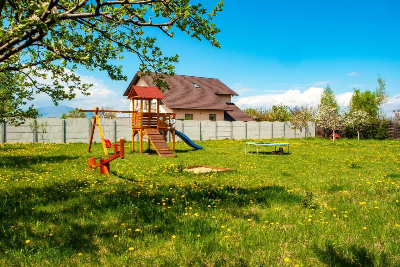 Aseltur Brasov Hotell Exteriör bild